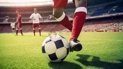 戴伟浚关键助攻平局，王永珀任意球绝杀中超第14轮深圳对阵重庆